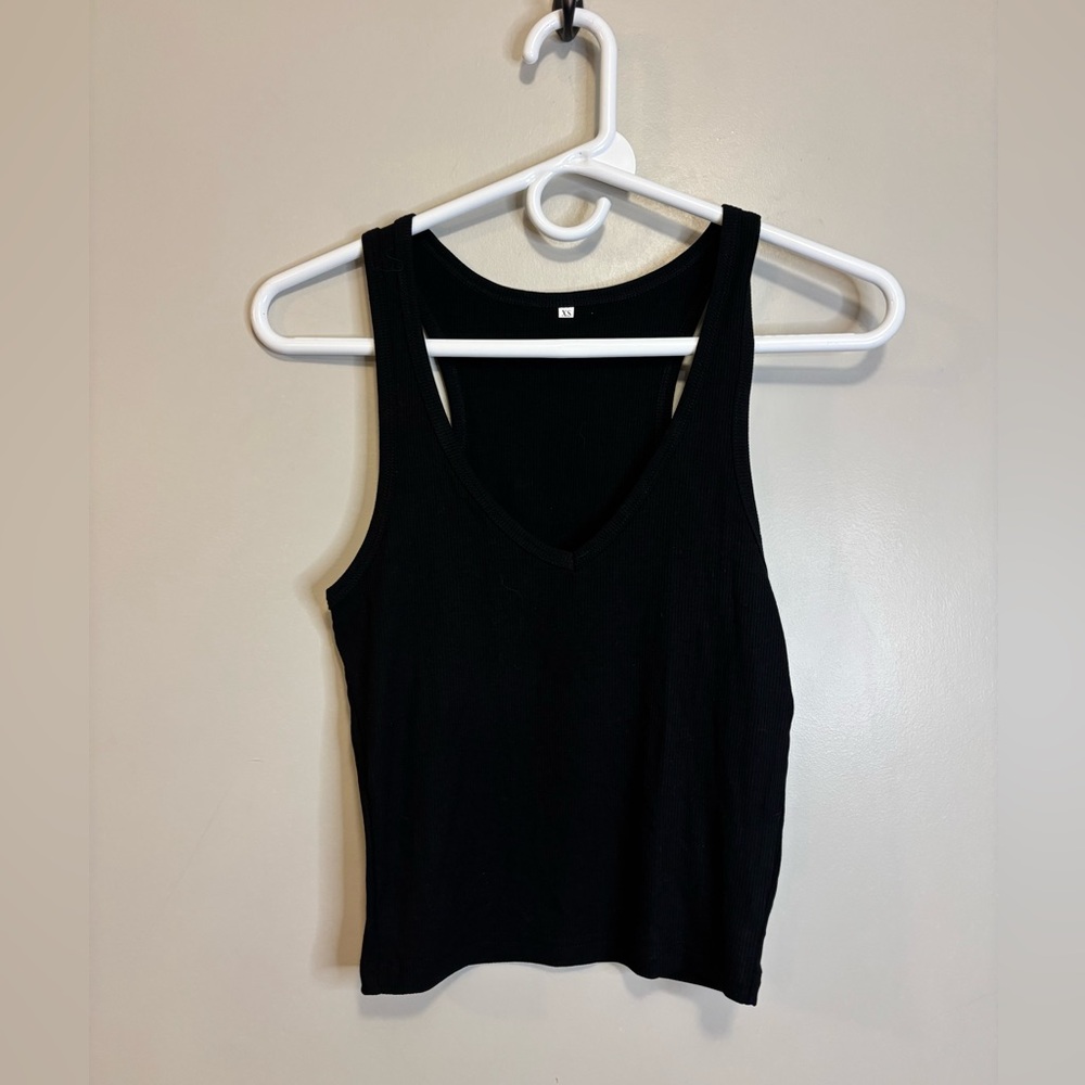 Amazon Black Ribbed V-Neck Tank Top - Women